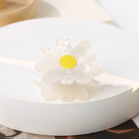 Fresh and sweet white flower shaped bangs clip m5010670